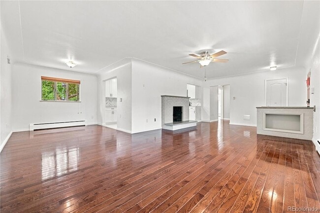 Photo - 1631 Xanthia Street Unit House