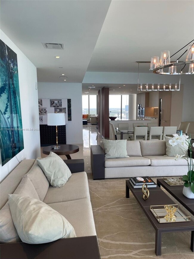 Building Photo - 15701 Collins Ave