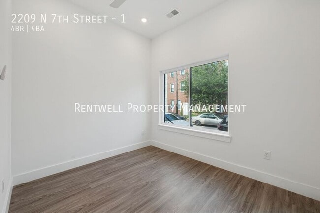Building Photo - 2209 N 7th St