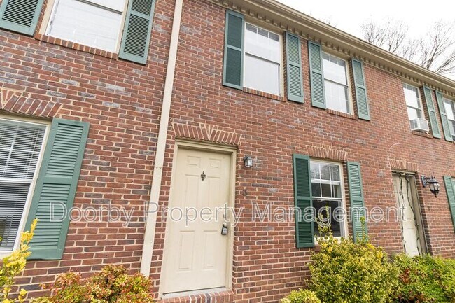 Foto del edificio - 2827 Dayton Blvd