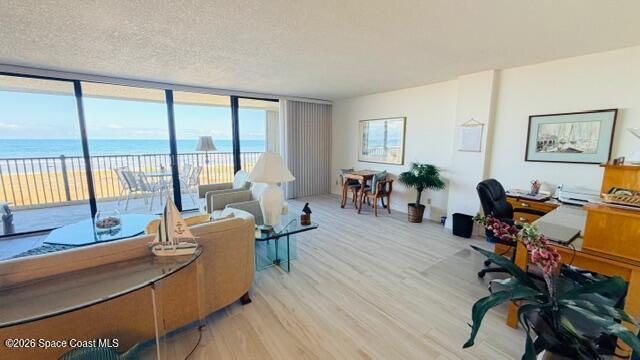 Foto del edificio - 1860 N Atlantic Ave