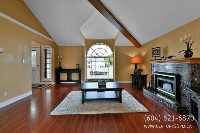 Building Photo - 32186 Elkford Dr