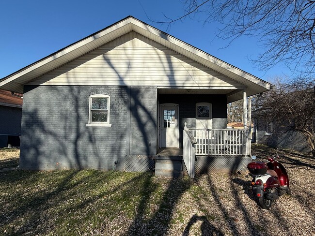 Building Photo - 1623 N 11th St
