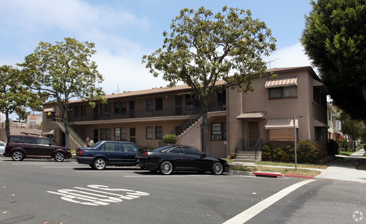 Primary Photo - 252 Esperanza Ave