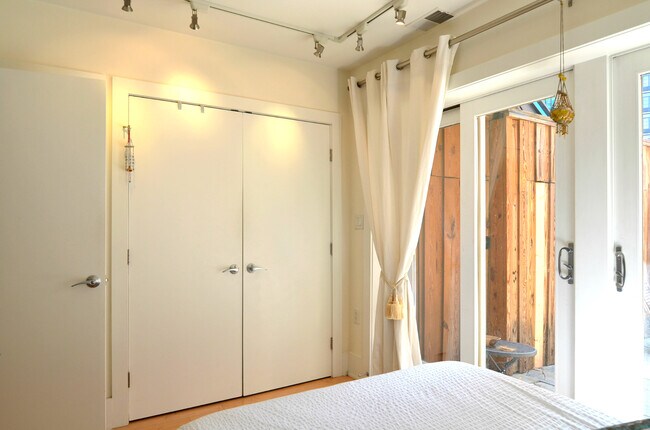 Closet - 442 M St NW #2