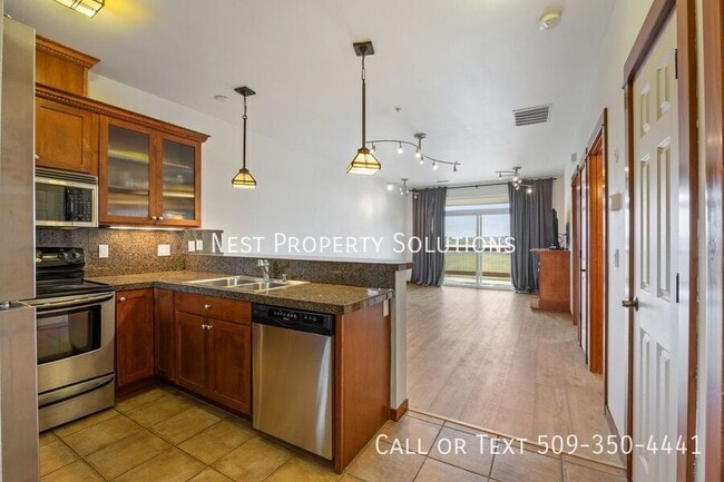 Building Photo - 6432 Melby Way NE