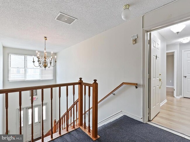 Building Photo - 705 Eagles Chase Dr