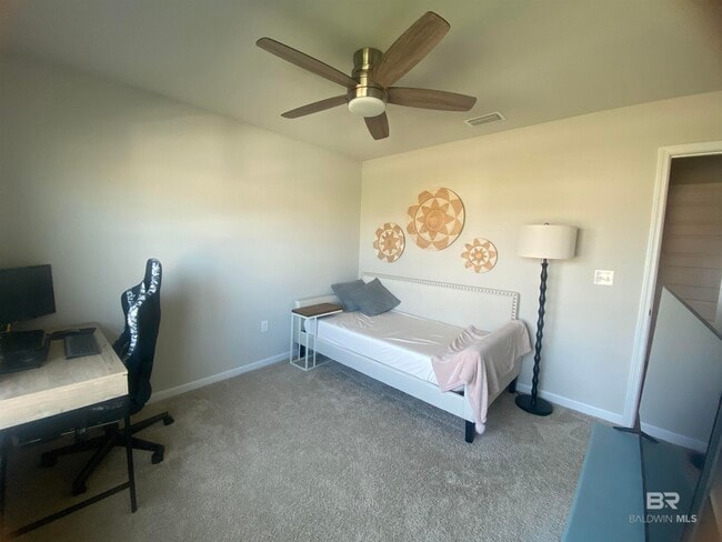 Building Photo - 26161 Gilmore Way