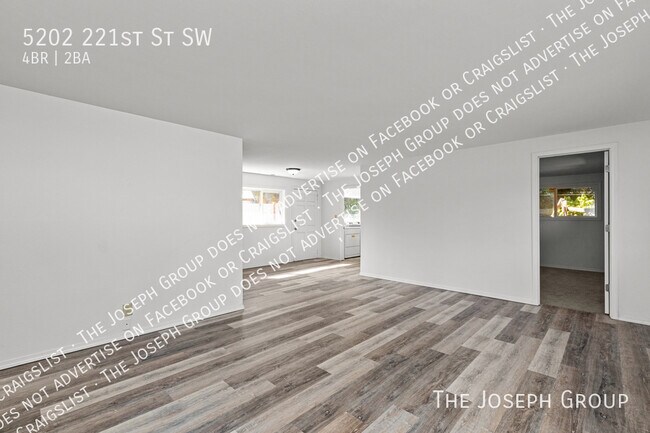 Photo - 5202 221st St SW House