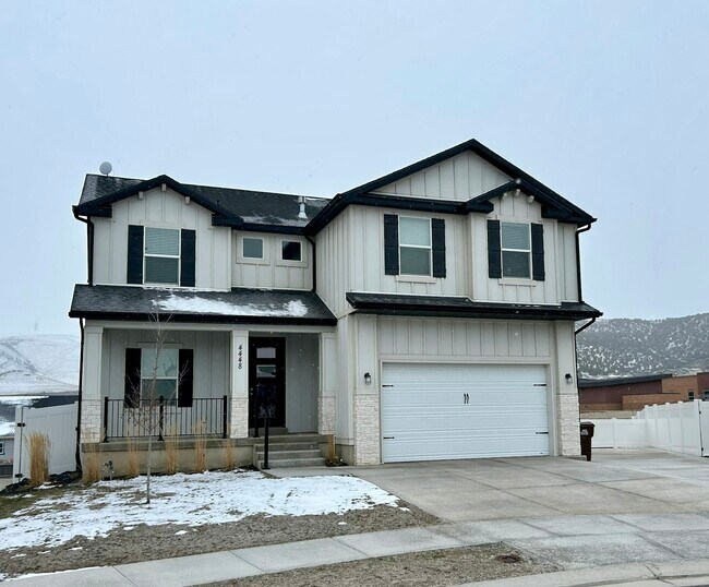Building Photo - 4448 Silver Moon Drive