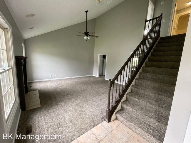 Building Photo - 3 br, 3.5 bath House - 1707 Ashbury Court