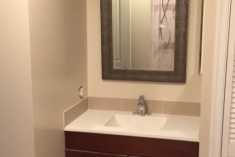 Vanity/bathrm - 2504 St Paul St