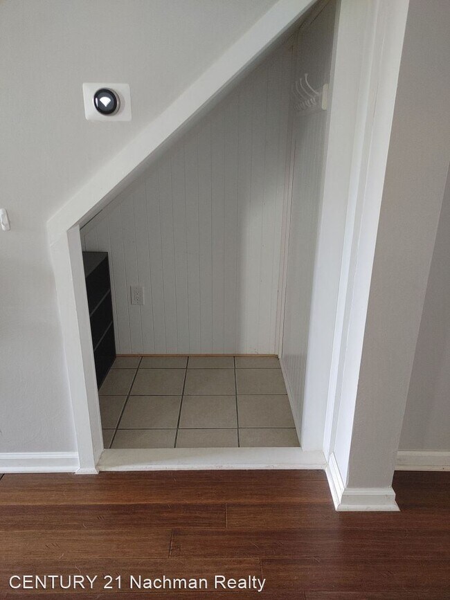 Foto del edificio - 4 br, 2.5 bath House - 4613 Mistral Lane