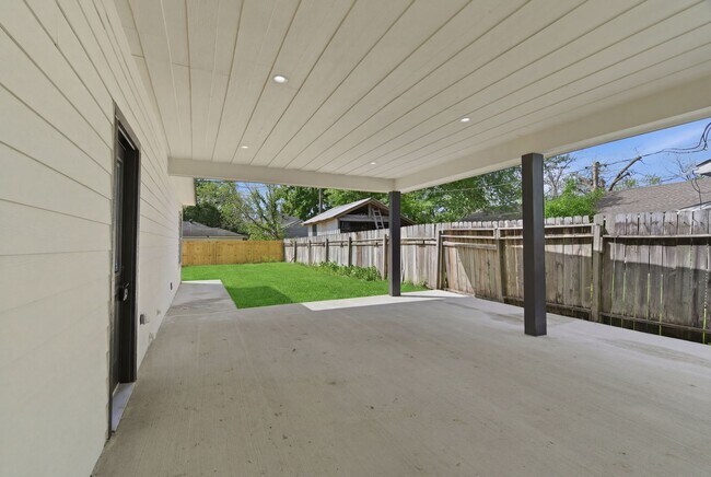 Foto del edificio - 7040 Kinney St