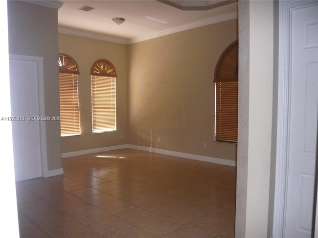 Foto del edificio - 14331 SW 9th St