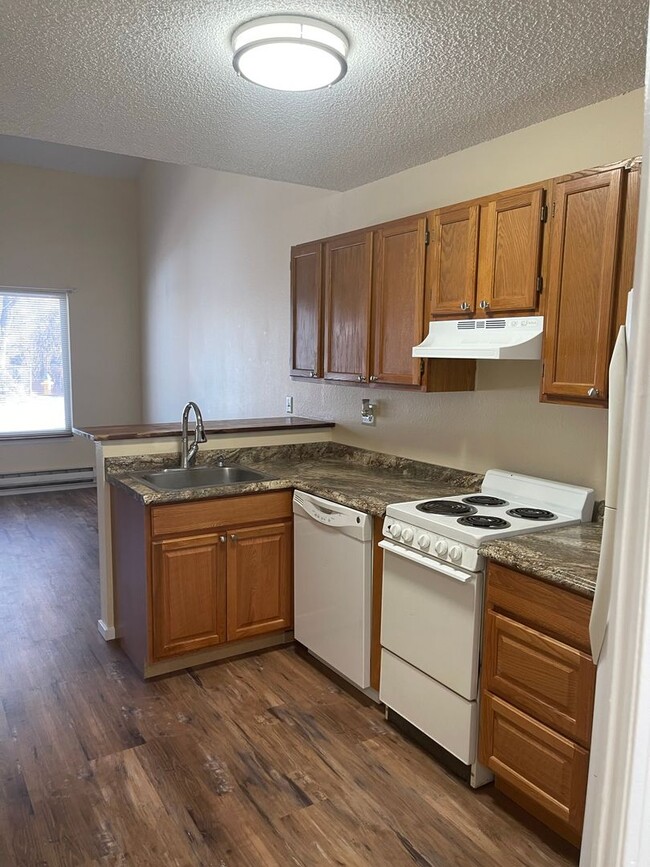 Foto del edificio - $1061 | 2BR/1BA | Cute Duplex in Fountain ...