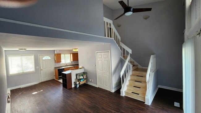 Building Photo - 502 Del Lago Dr