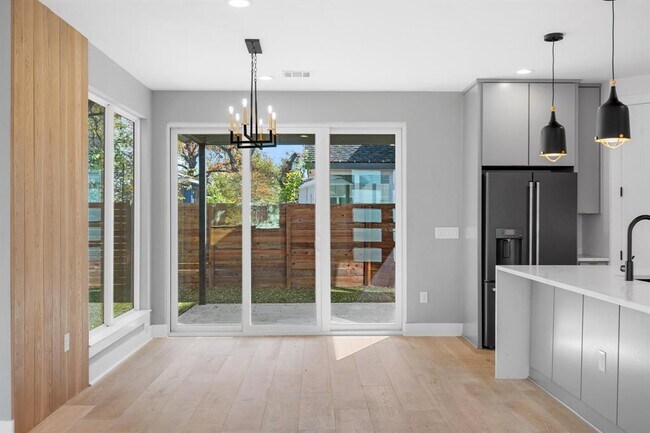 Foto del edificio - 4401 Glomar Ave
