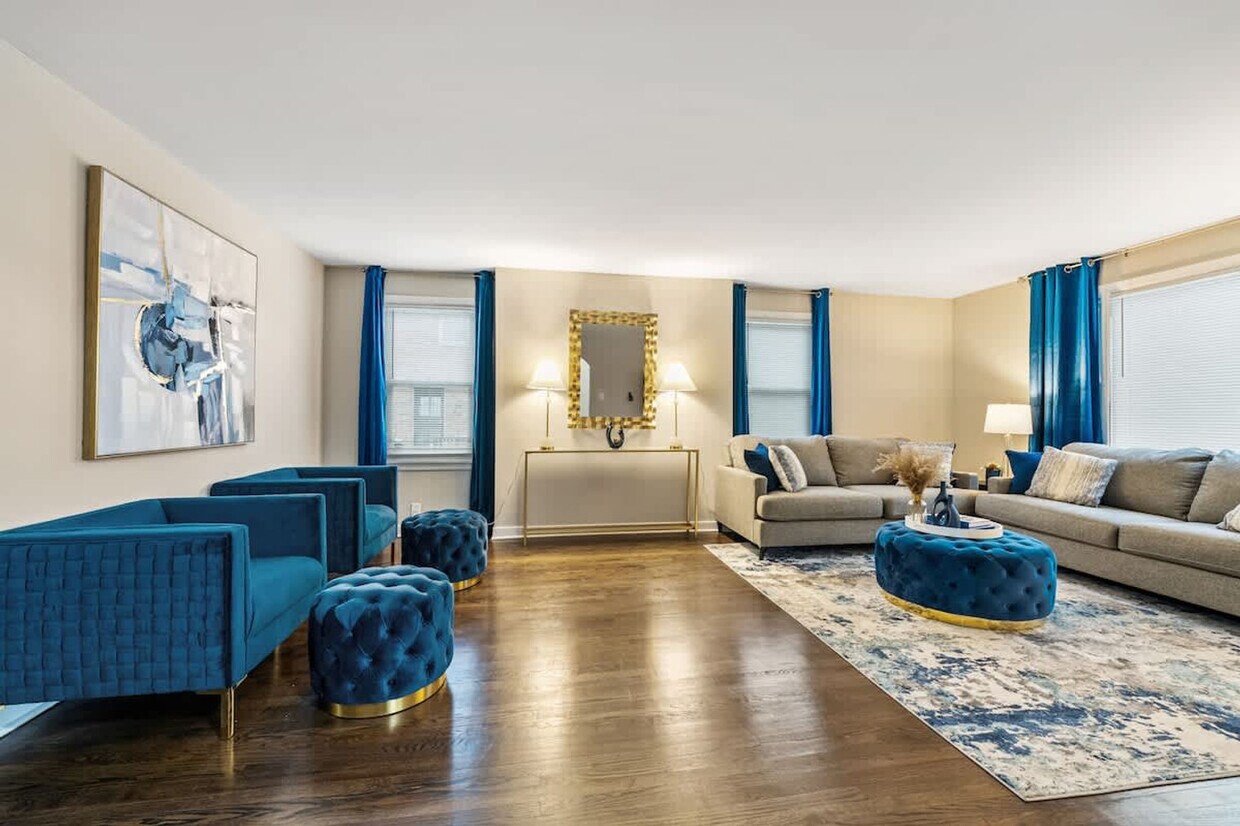 Foto principal - 1601 183rd St
