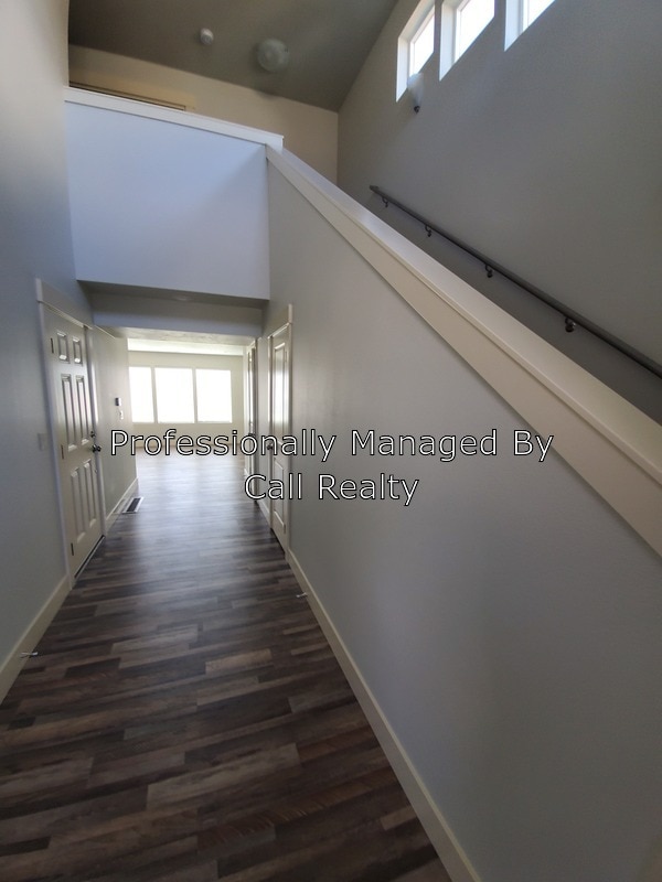 Building Photo - 823 Johnson Ct