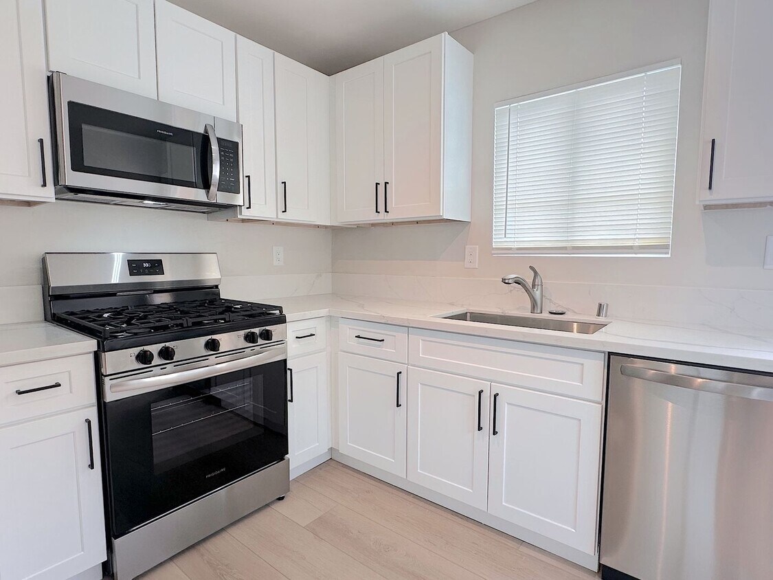 Foto principal - 2332-2332 G Ave