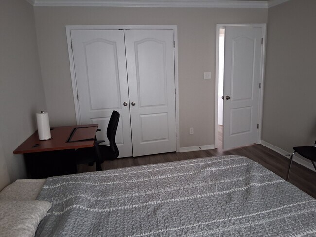 Foto del edificio - 6307 Southern Cross Dr