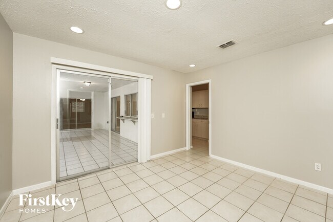 Foto del edificio - 734 SW Avens St