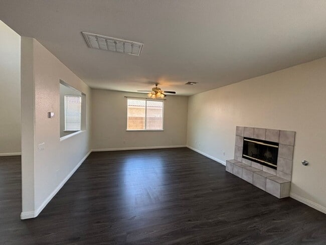 Building Photo - 224 Fonzie Ave