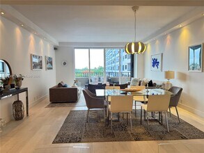 Building Photo - 151 Crandon Blvd