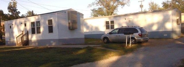 Building Photo - Woodlawn Courts Mobile Home