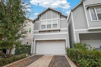 Building Photo - 4413 Schuler St