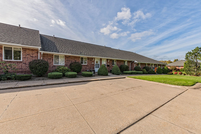 Foto del edificio - Idyllbrook Village Senior Living