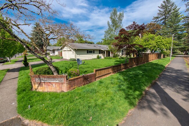 Building Photo - 6970 SW Oakwood Dr