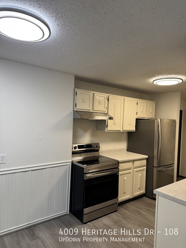 Foto del edificio - 4009 Heritage Hills Dr