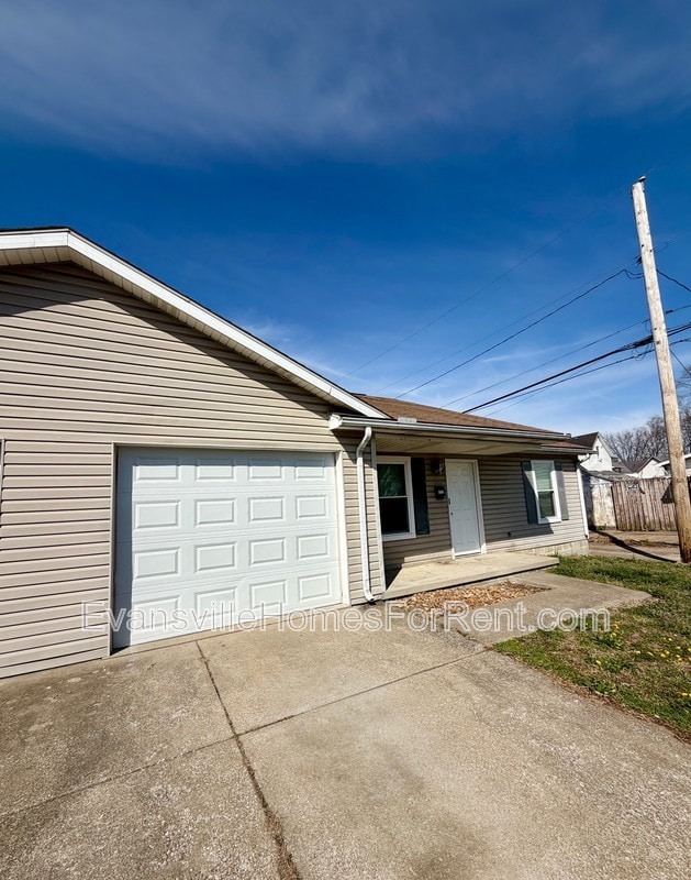 Building Photo - 1113-1117 W Oregon St