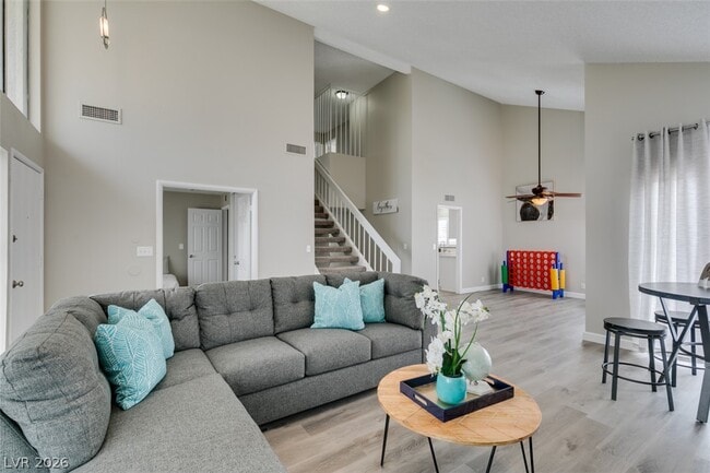 Building Photo - 6585 Minton Ct
