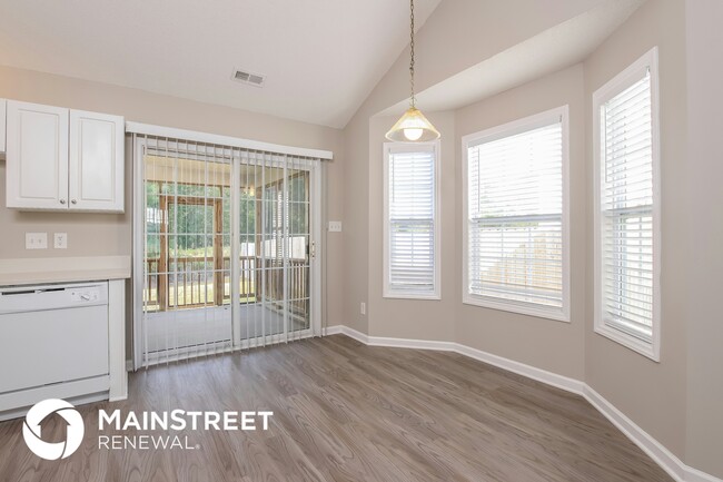 Building Photo - 5113 Limewood St