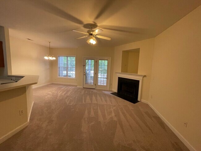 Foto del edificio - 2609 Broad Oaks Pl