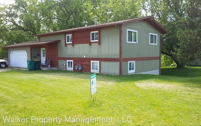 Building Photo - 920-922 Sweeney Rd