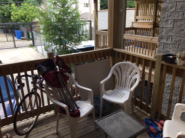 Building Photo - 1436 N Maplewood Ave