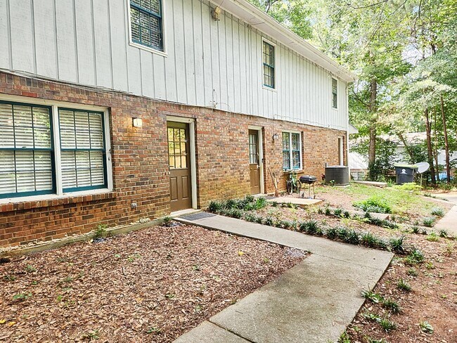 Foto del edificio - 9300 Cedar Ridge Dr NW
