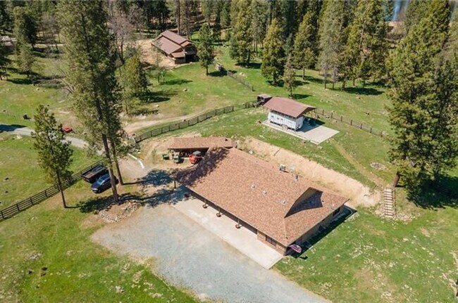 Foto del edificio - Sierra Ranch w/Lake