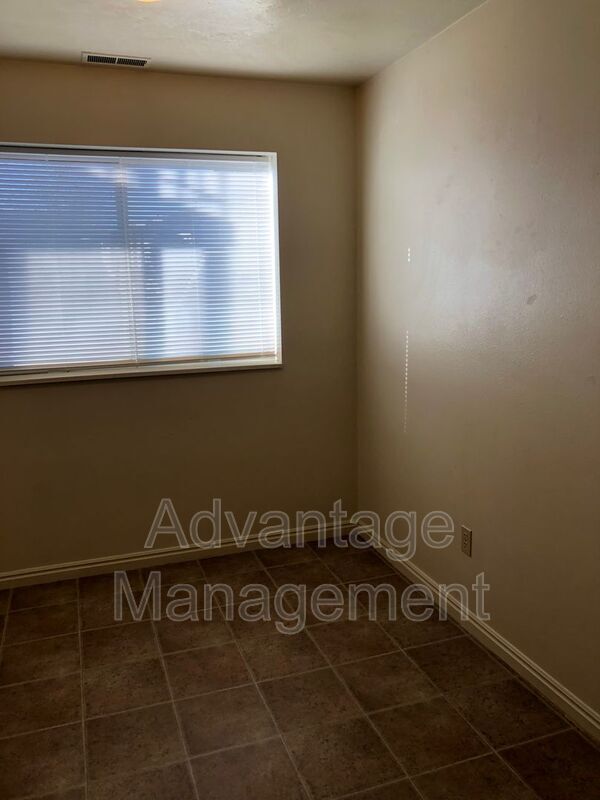 Building Photo - 2138 W 220 N