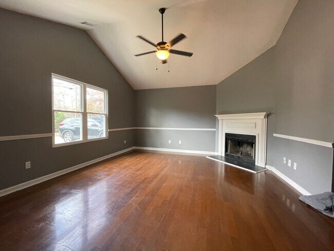 Foto del edificio - 131 Pebble Creek Rd