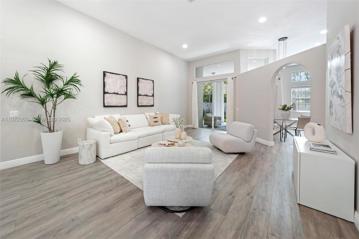 Foto principal - 2587 Jardin Ct