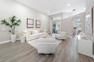 Building Photo - 2587 Jardin Ct