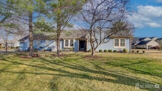 Building Photo - 32 Canterbury Dr