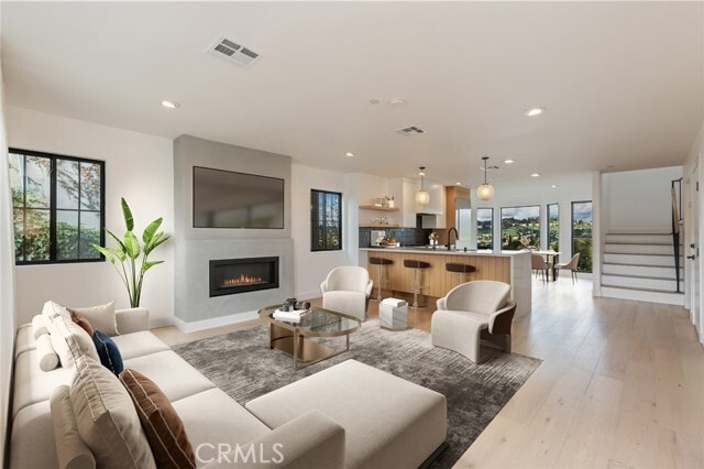 Building Photo - 3091 Chadwick Dr