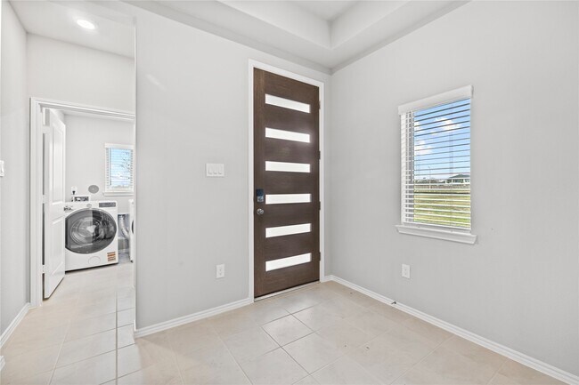 Foto del edificio - 123 Misty Ridge Ct