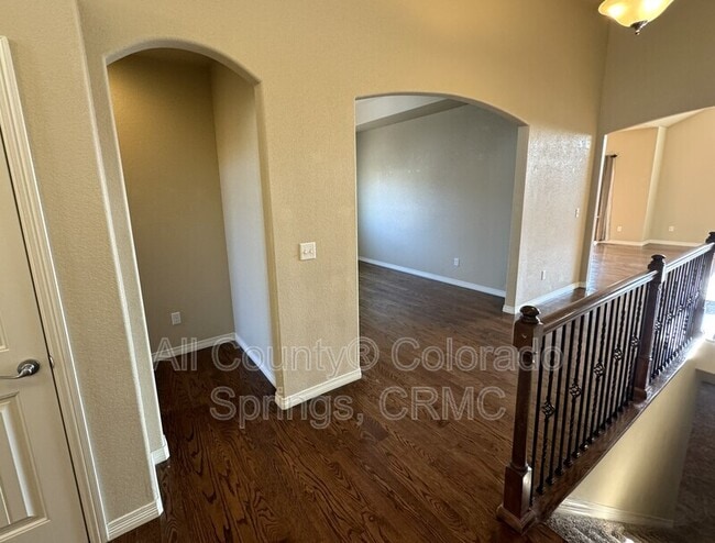 Building Photo - 7768 Forest Valley Loop
